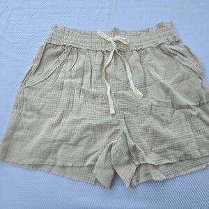 New without tags Zenana tan shorts,  Large